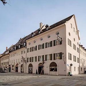 *** Hotel Goldener Hirsch Germania