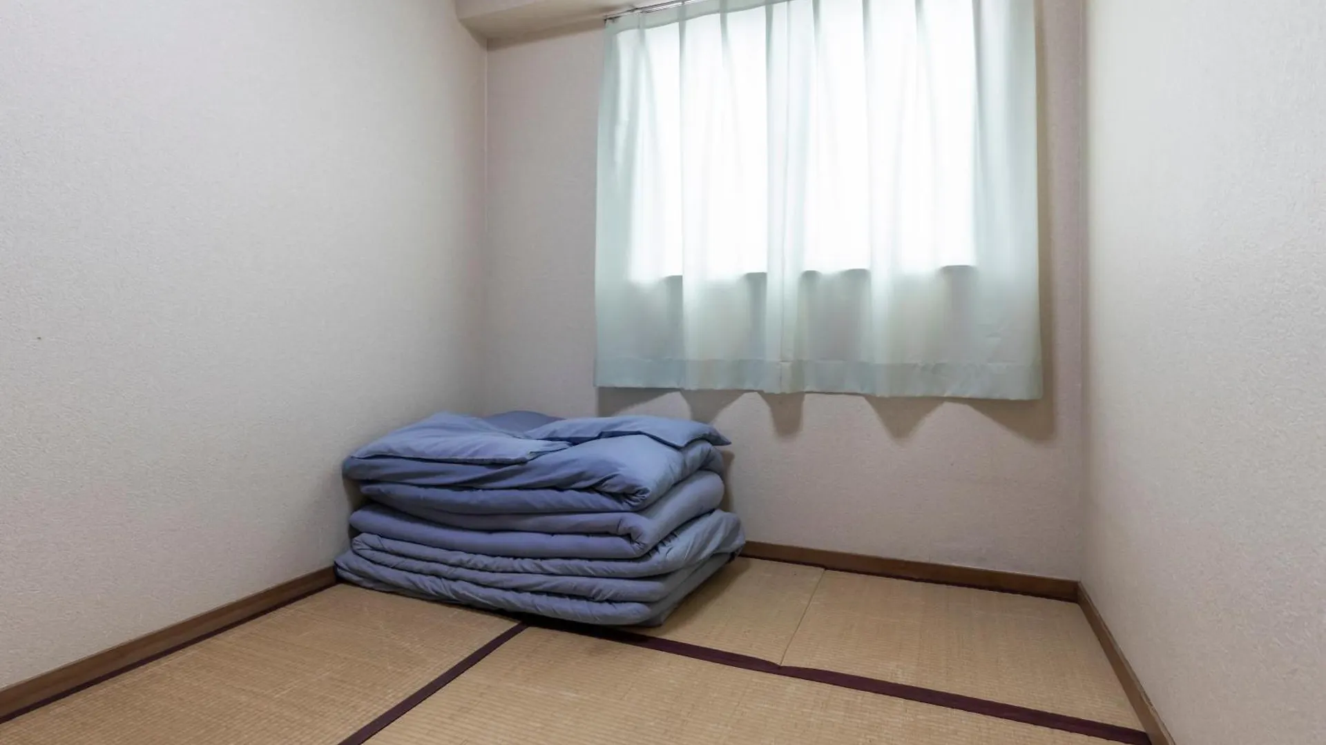 Business Hotel Kaga Osaka 0*,  Japón